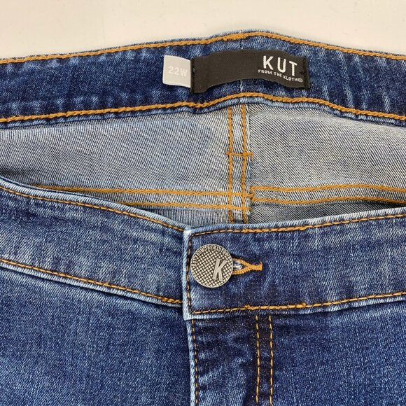 Kut from the Kloth Blue Catherine Boyfriend Jeans | Size 22W - Picture 3 of 7